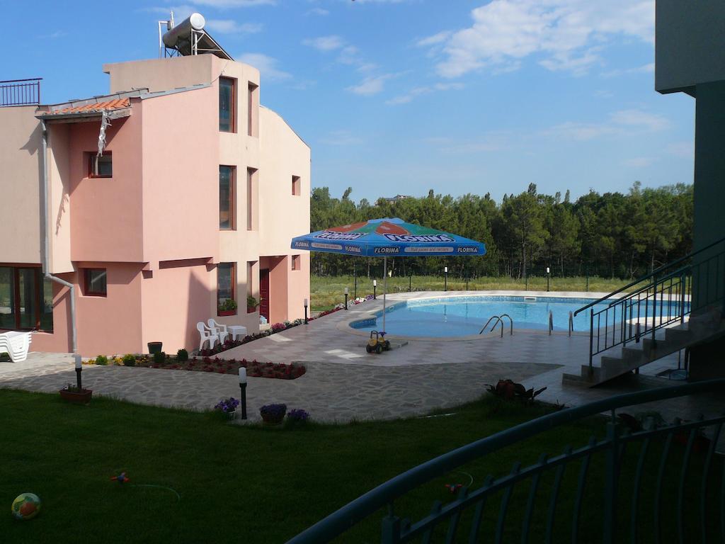 Dream Bay Family Hotel Tsarevo Esterno foto