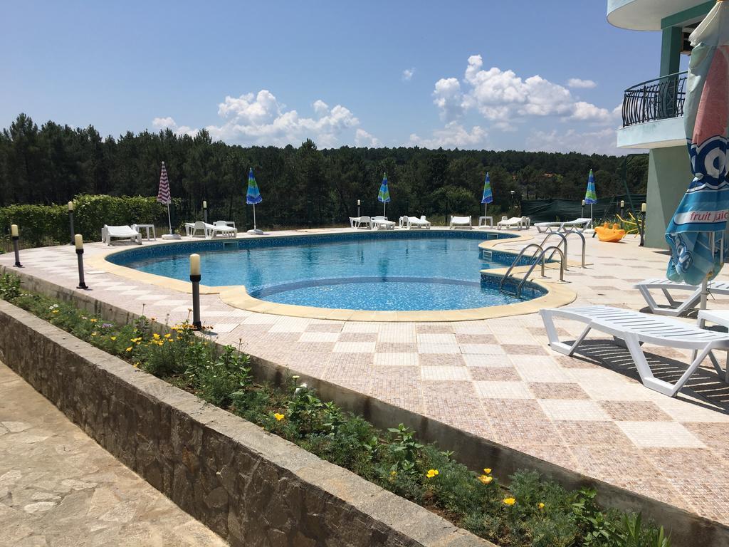 Dream Bay Family Hotel Tsarevo Esterno foto